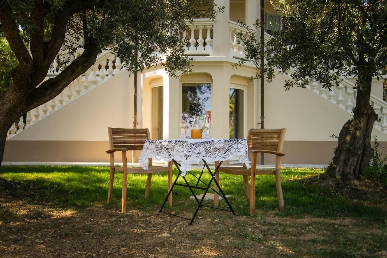 Frühstückspension Bed and Breakfast Bb Ca De Ma Pietra Ligure Italien